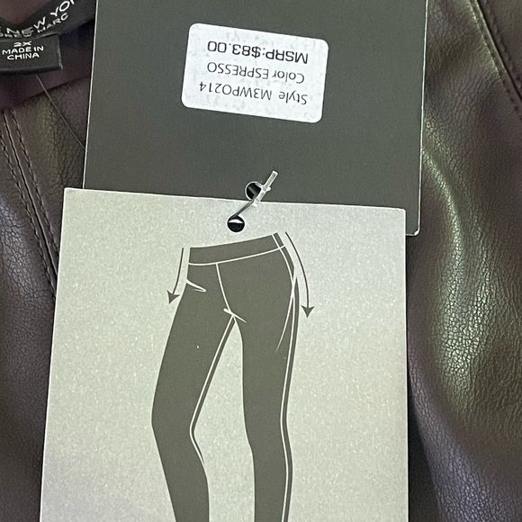 Women’s Mark New York Polyurethane Expresso Brown Pants Size 2X NWT Retail $83 - Picture 8 of 10